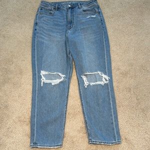 AE Ripped Mom Jean